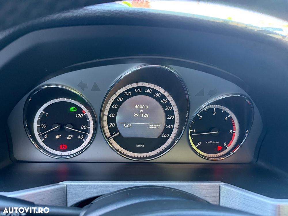 Mercedes-Benz GLK 220 CDI (BlueEFFICIENCY) - 9
