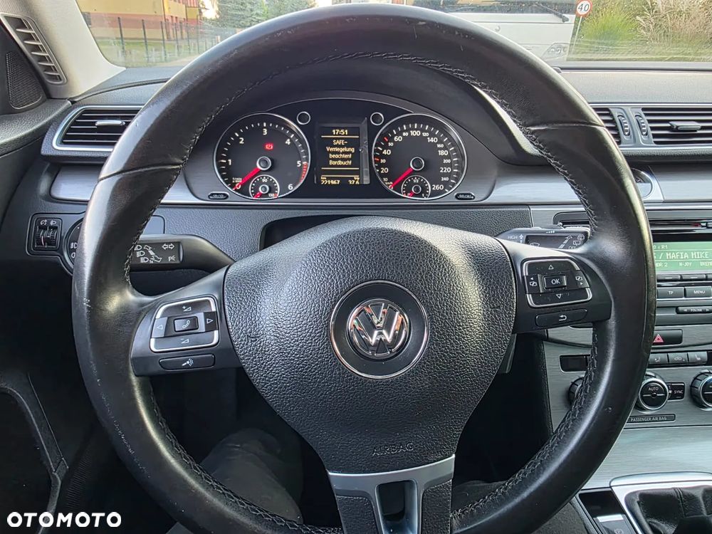 Volkswagen Passat 1.6 TDI Comfortline - 19