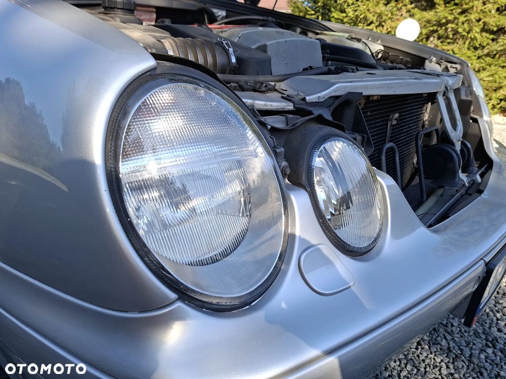 Mercedes-Benz CLK - 6