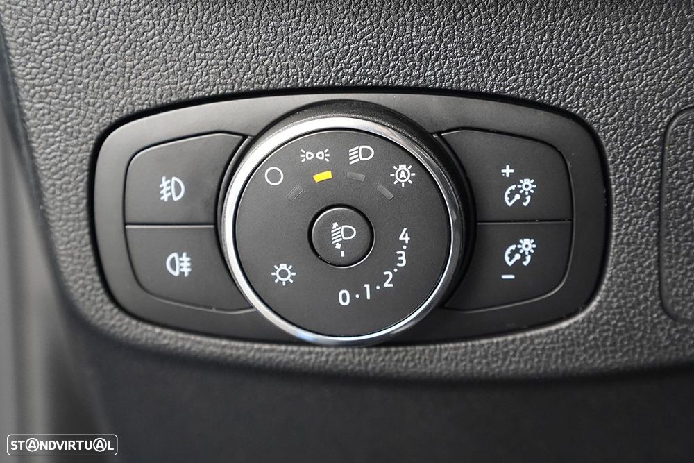 Ford Focus 1.0 EcoBoost MHEV ST-Line - 18