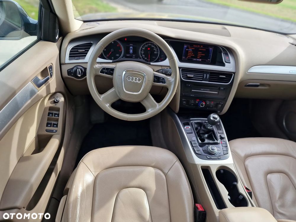 Audi A4 Allroad 2.0 TDI Quattro - 23