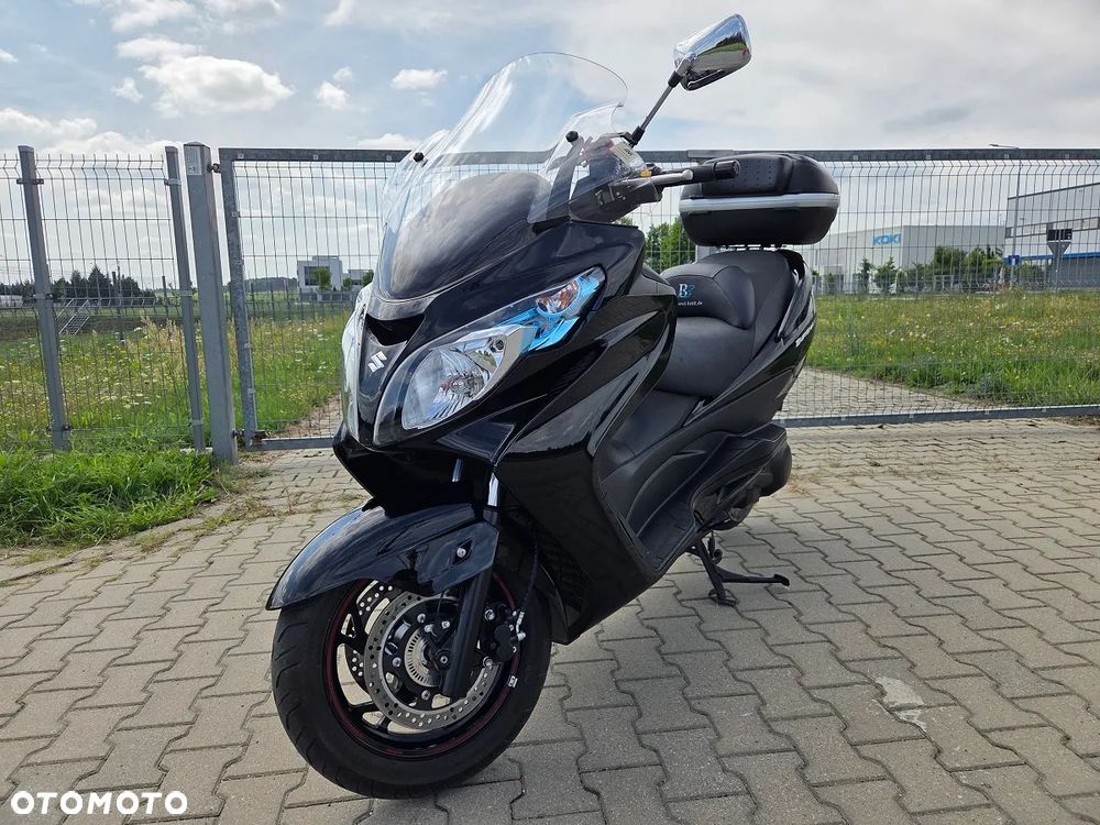Suzuki Burgman - 4