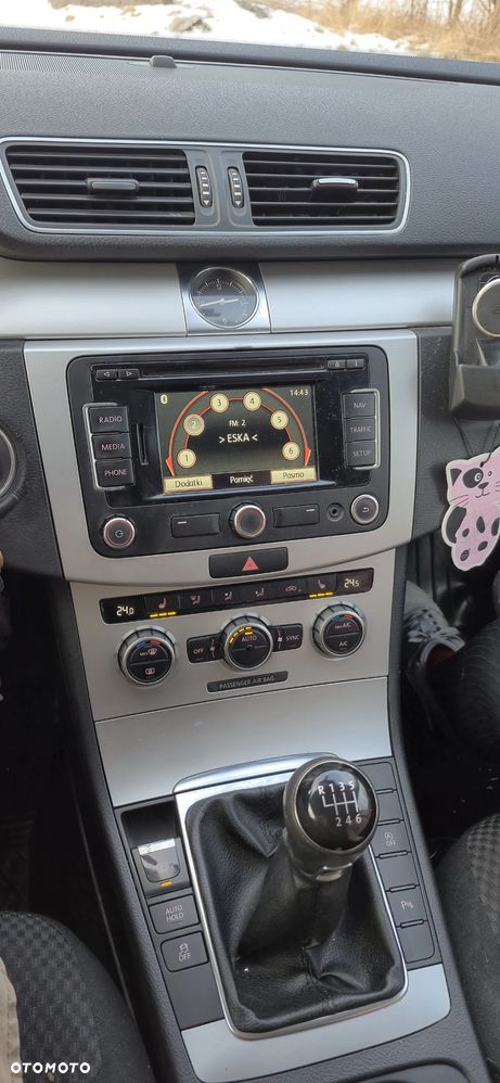 Volkswagen Passat 2.0 TDI BlueMotion Technology Trendline - 20
