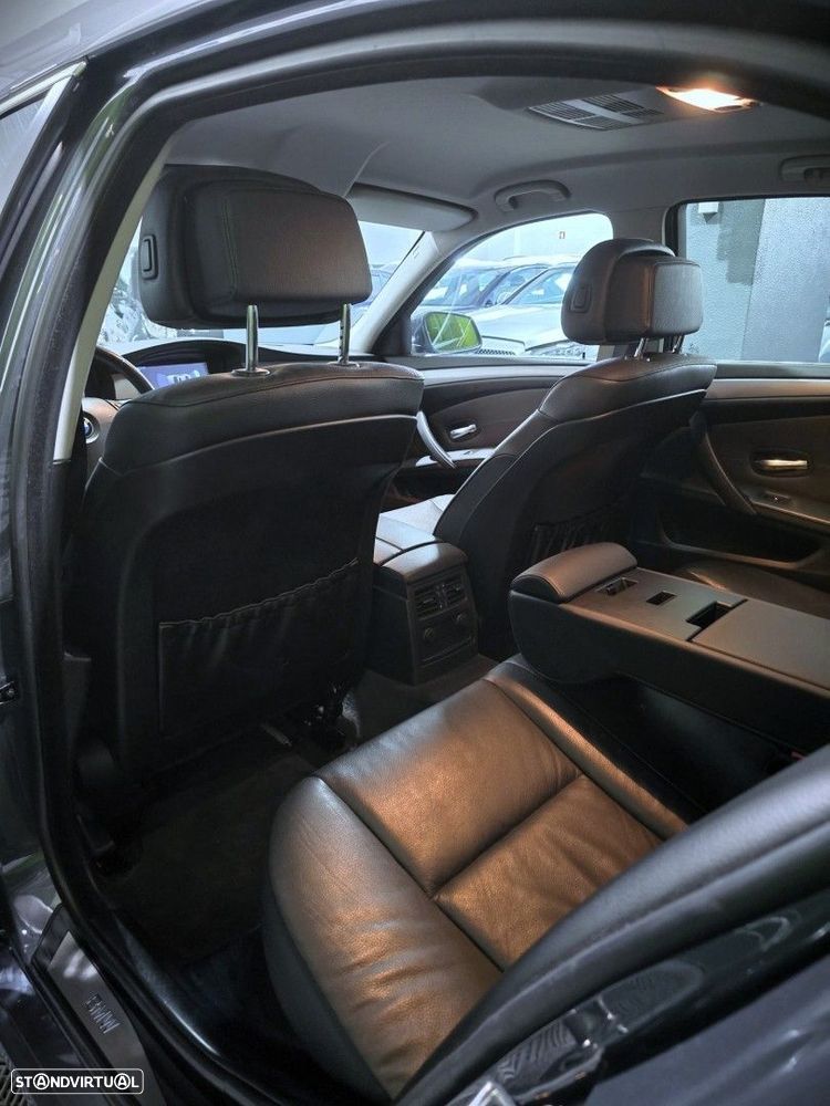 BMW 520 d Executive - 11