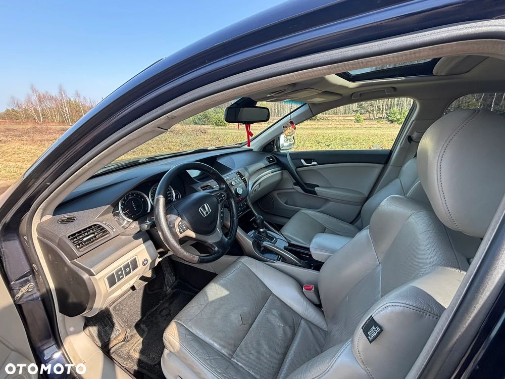 Honda Accord 2.4 Executive - 12