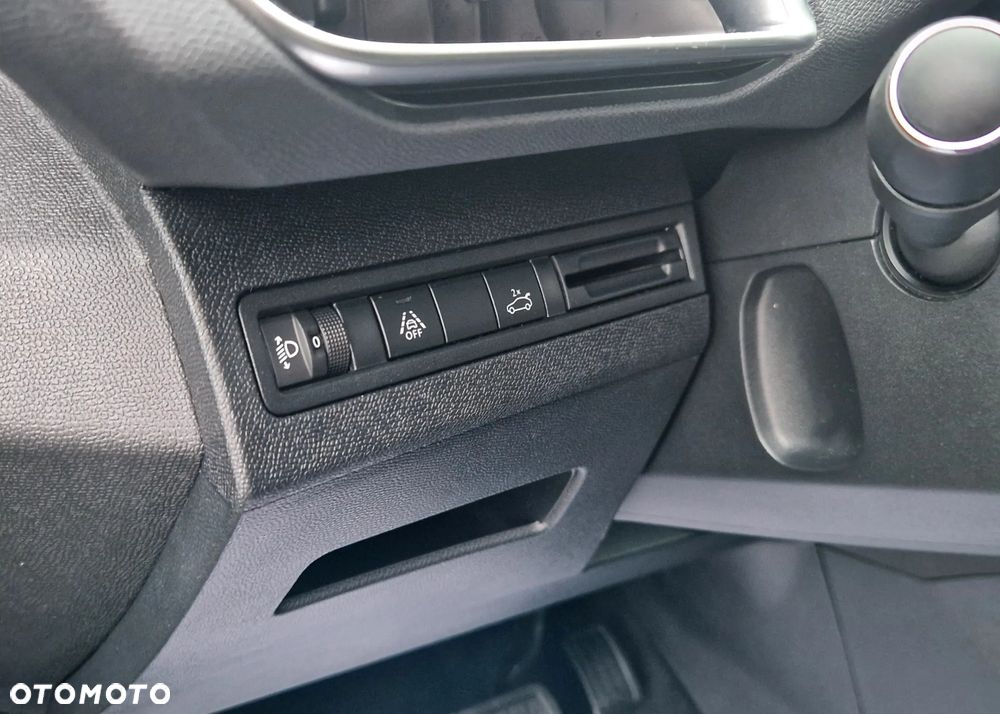 Peugeot 3008 1.5 BlueHDi Active Pack S&S EAT8 - 13