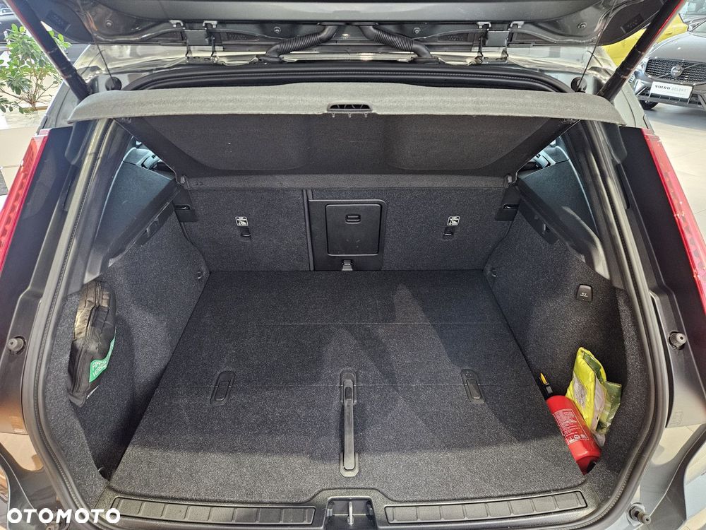 Volvo XC 40 - 33