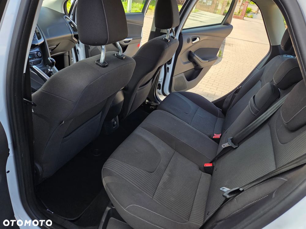 Ford Focus 1.6 TDCi DPF SYNC Edition - 26