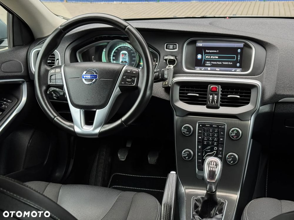 Volvo V40 D3 Summum - 27