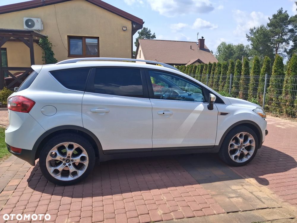Ford Kuga 2.0 TDCi 4x4 Titanium - 4