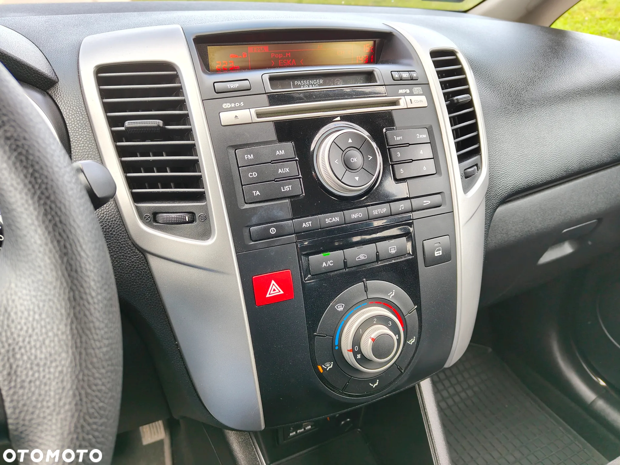 Kia Venga 1.4 L - 14