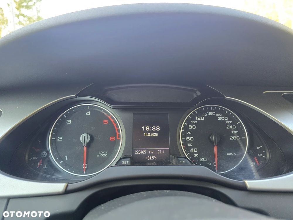 Audi A4 Avant - 25