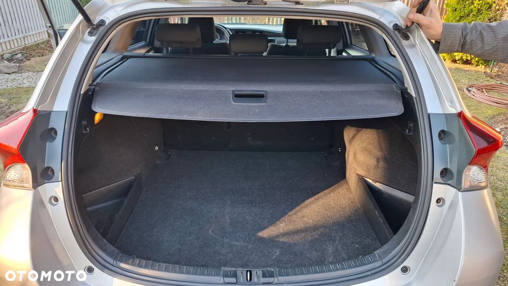 Toyota Auris - 16