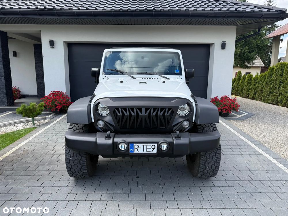Jeep Wrangler 3.6 Unlim X - 2