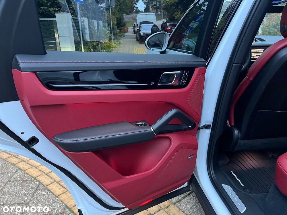 Porsche Cayenne Platinum Edition - 29