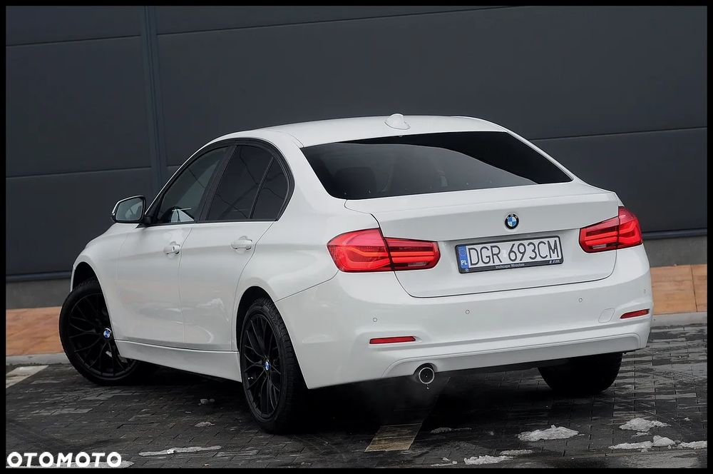 BMW Seria 3 318i - 20