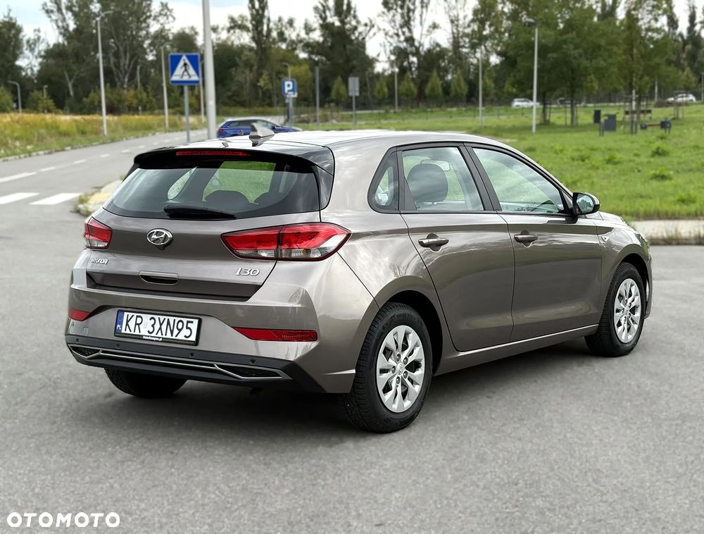 Hyundai i30 1.5 DPI Modern - 6