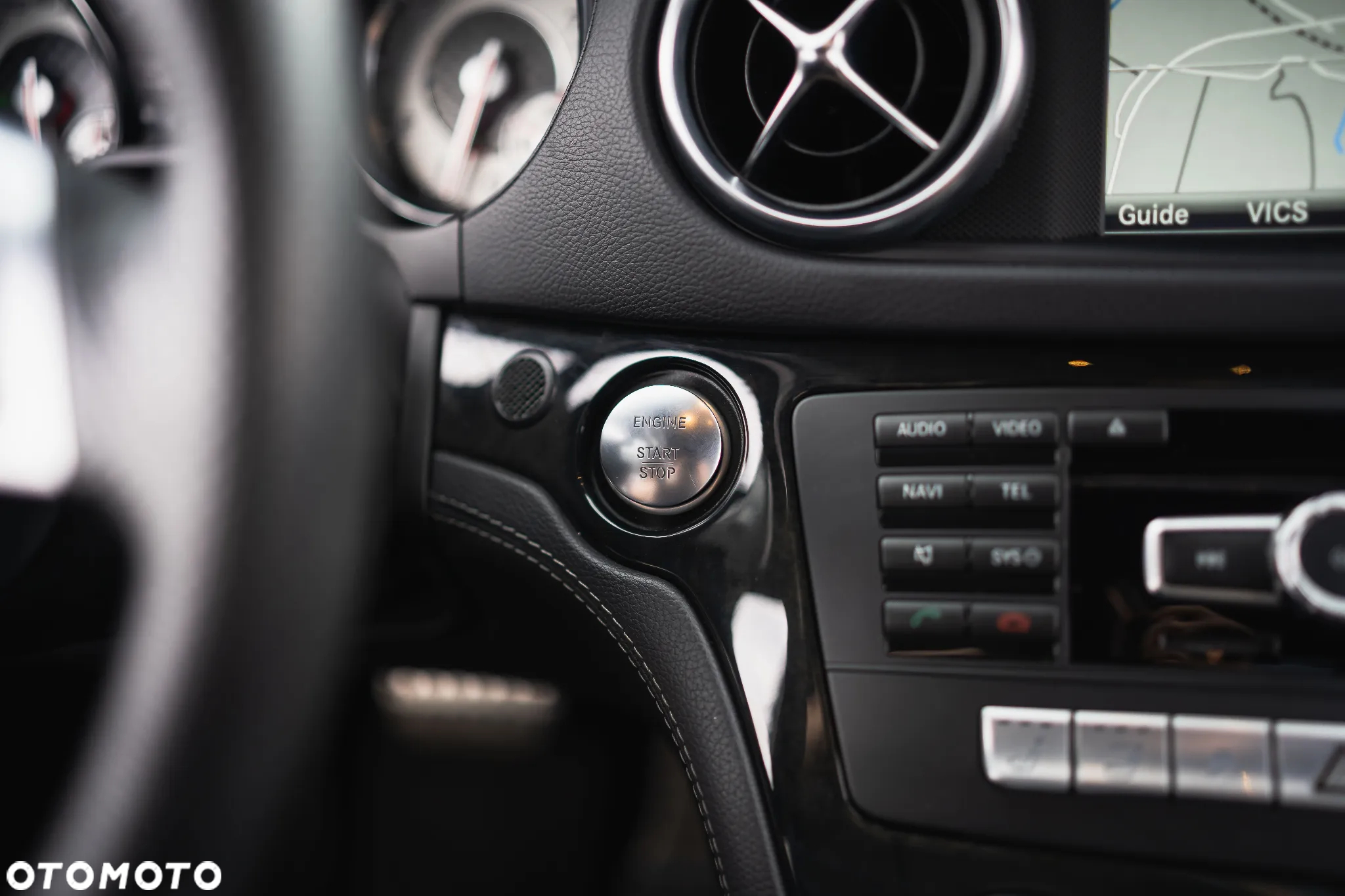 Mercedes-Benz SL 350 BlueEff - 30