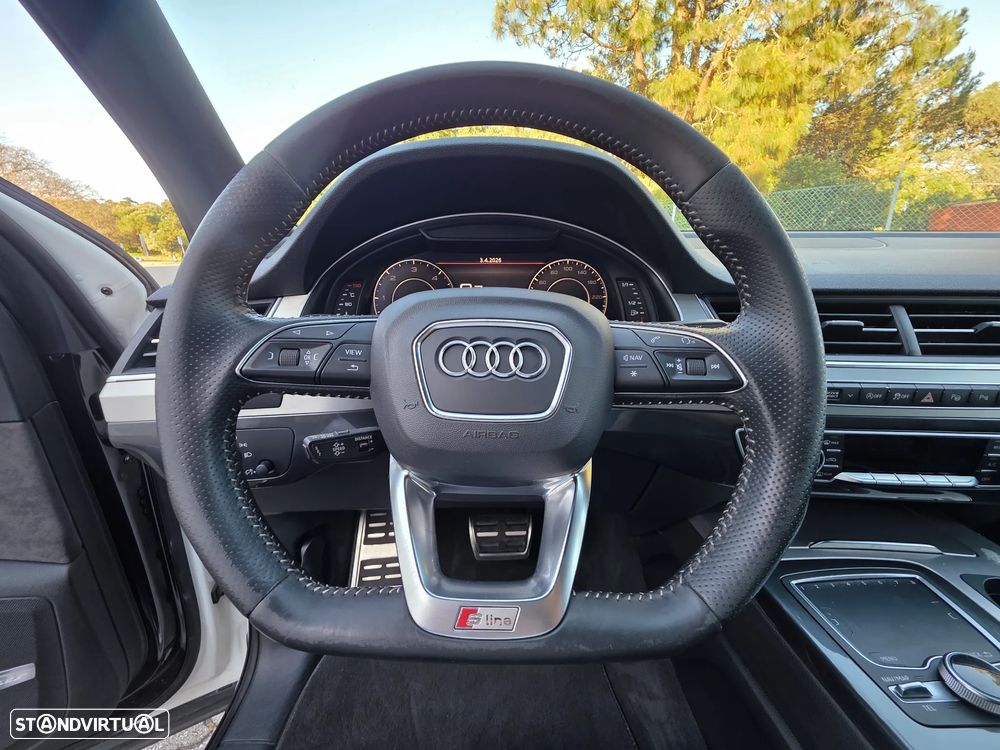 Audi Q7 3.0 TDI quattro S-line Tiptronic 7L - 26