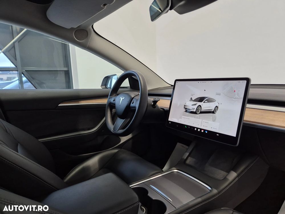 Tesla Model 3 Standard Reichweite Plus Hinterradantrieb - 12