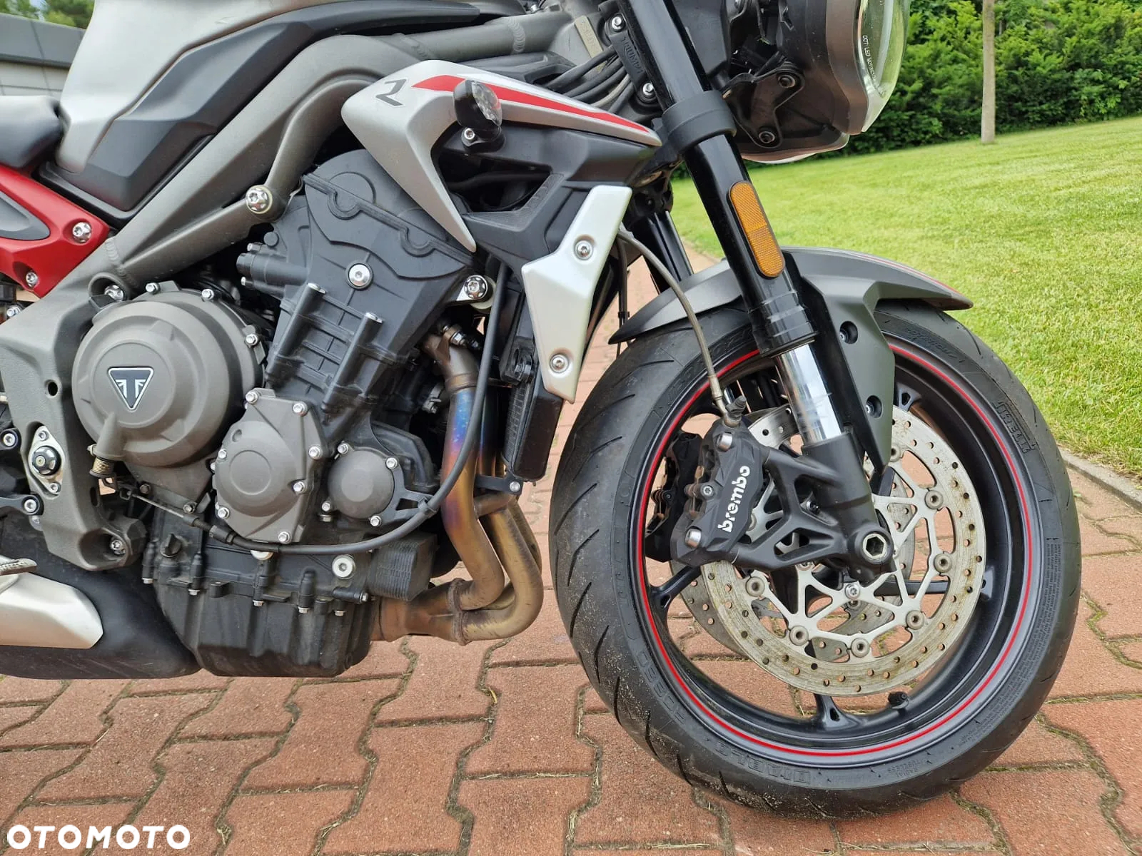 Triumph Street Triple - 9