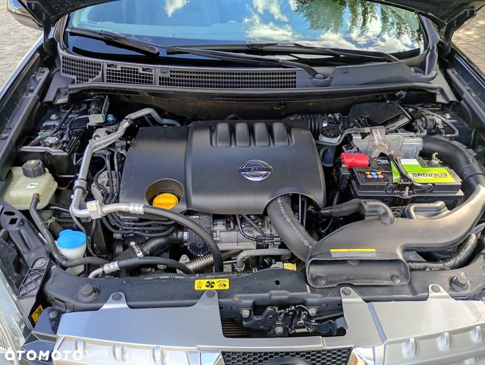 Nissan Qashqai 2.0 dCi 4 x 4 DPF tekna - 32