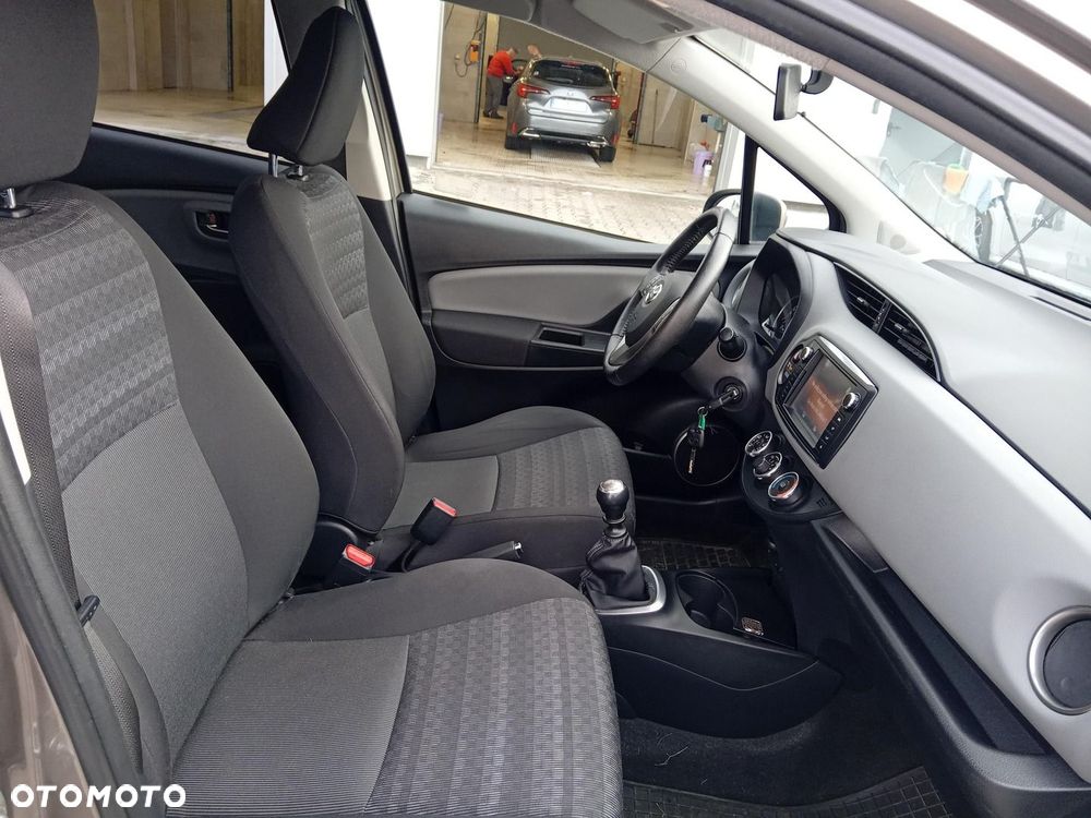 Toyota Yaris - 11