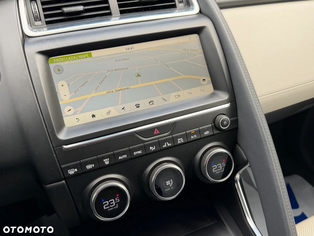 Jaguar E-Pace 2.0 i4P AWD SE - 13