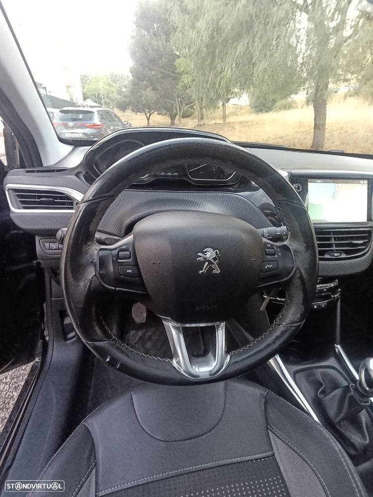 Peugeot 2008 1.6 BlueHDi Allure - 23