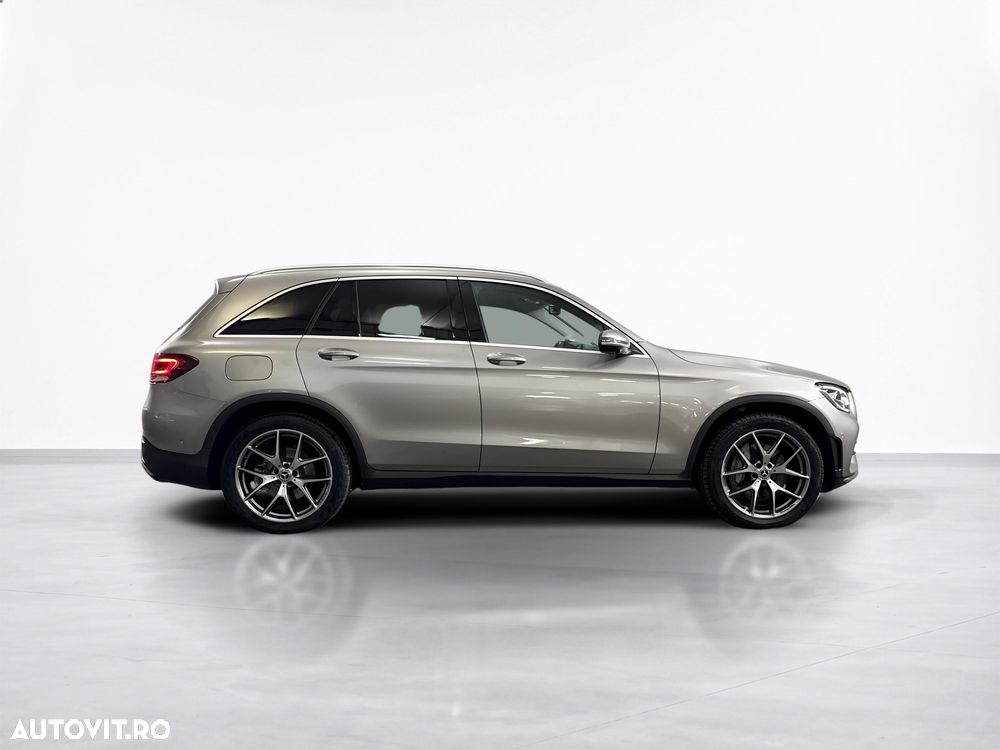 Mercedes-Benz GLC - 7