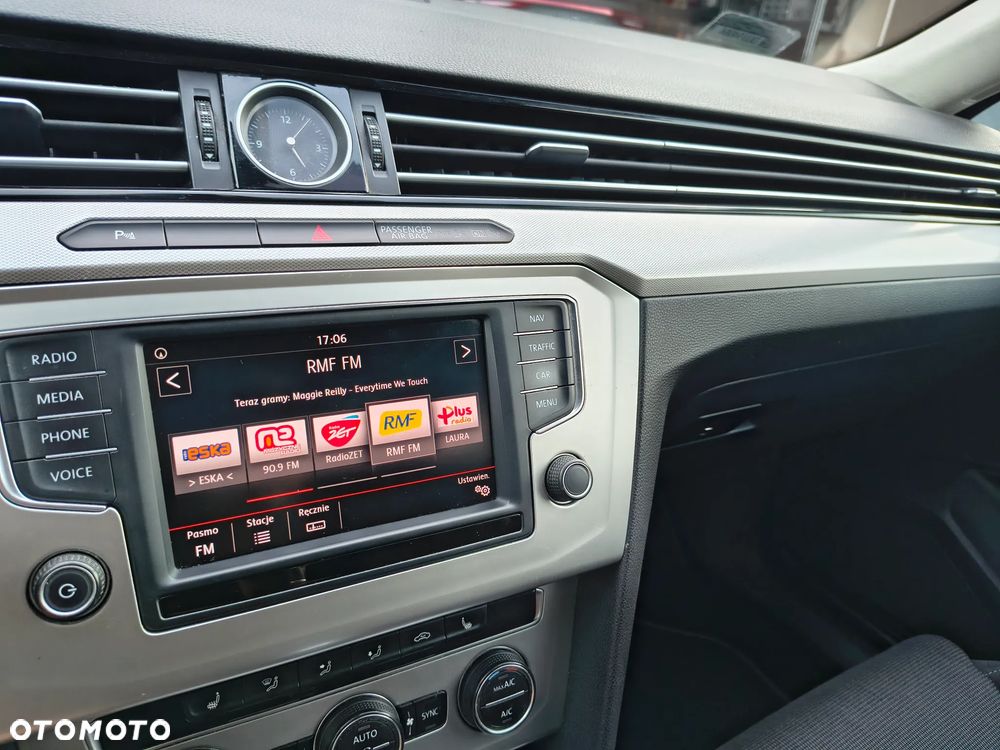Volkswagen Passat - 10