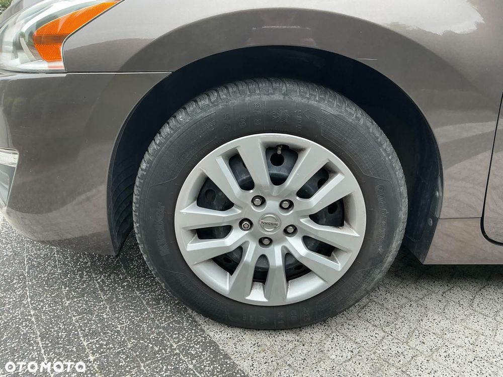 Nissan Altima - 12