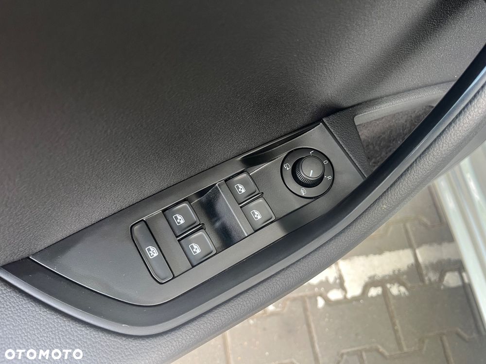 Skoda Superb 2.0 TDI SCR Style DSG - 13