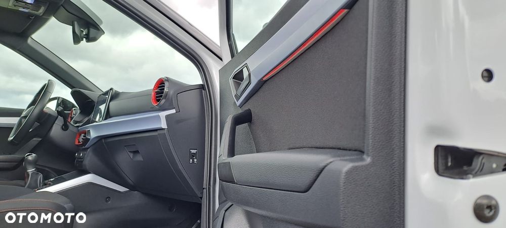 Seat Arona 1.0 TGI Fast Lane FR - 29