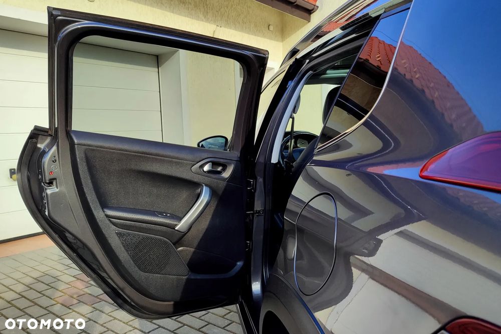 Peugeot 2008 PureTech 110 Stop&Start EAT6 Crossway - 19