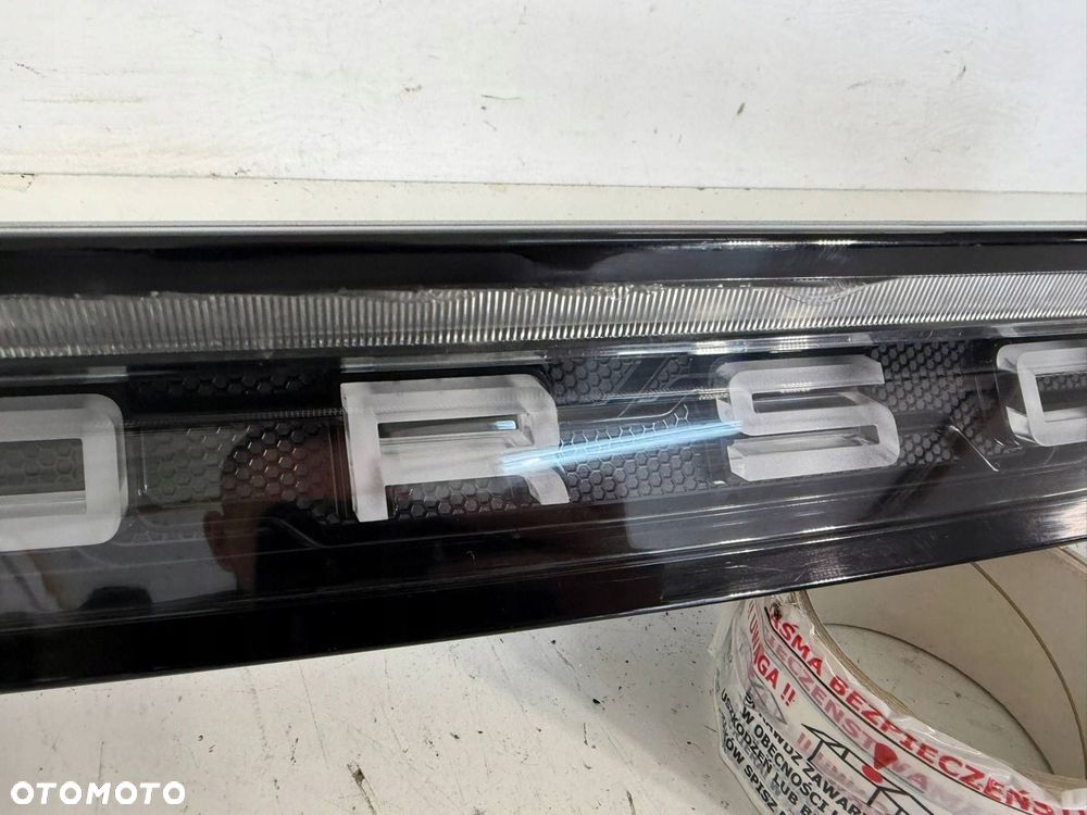 blenda klapy bagażnika taycan 9j1 eu - 5