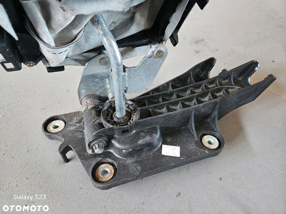 Wybierak lewarek linki biegów Mazda 3 I BK 2,0 b 110kW 150KM 2003-2009r 5-bieg manual - 2
