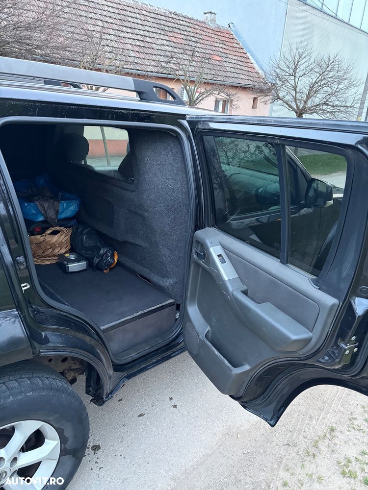 Nissan Pathfinder - 7