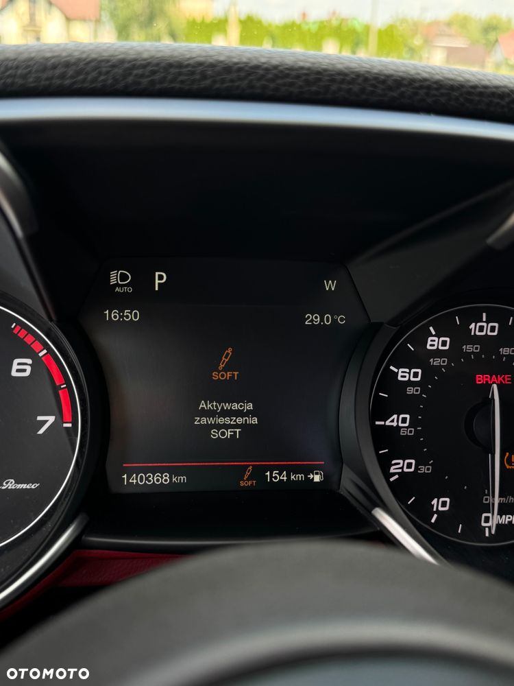 Alfa Romeo Giulia 2.0 Turbo Veloce TI Q4 - 26