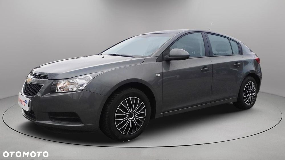 Chevrolet Cruze 1.6 LS+ - 1