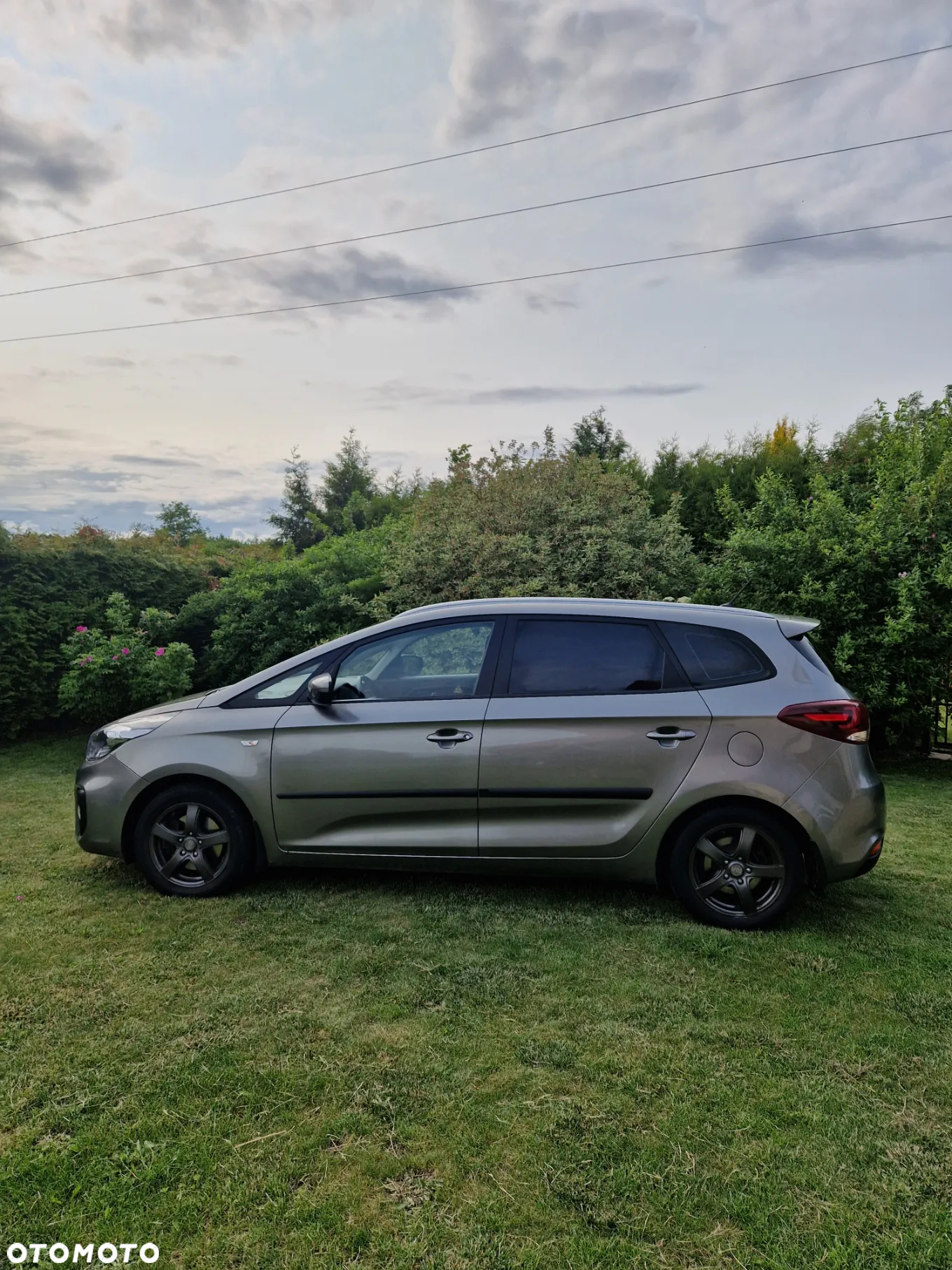 Kia Carens 1.6 GDI L - 6