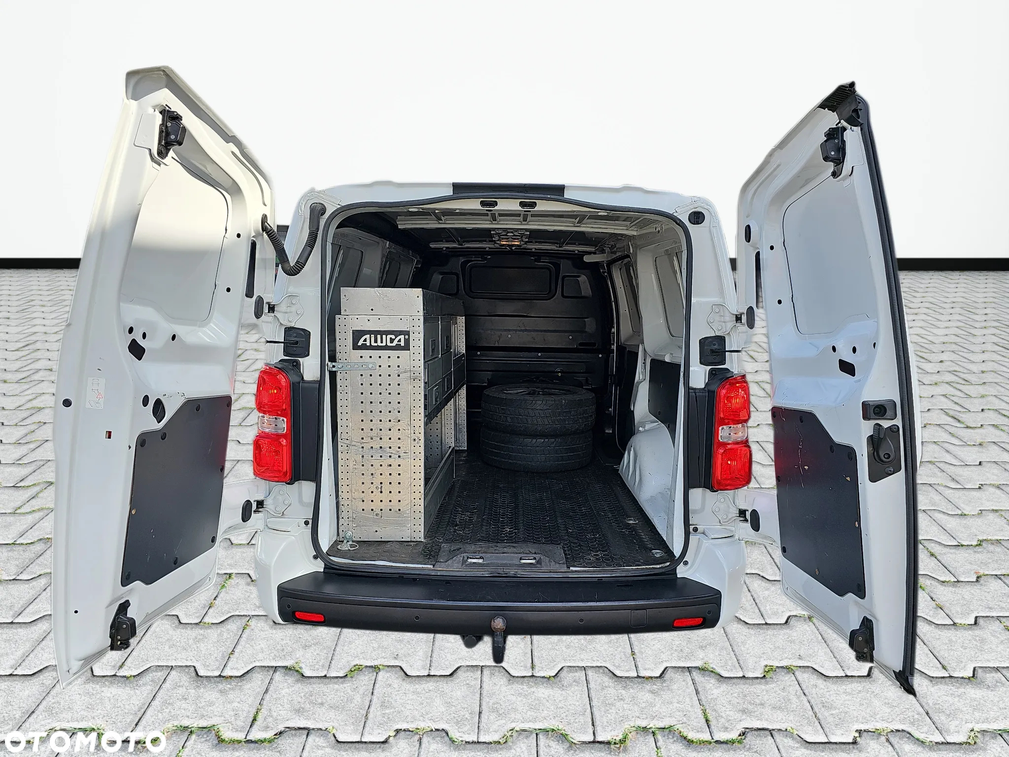 Opel Vivaro - 12