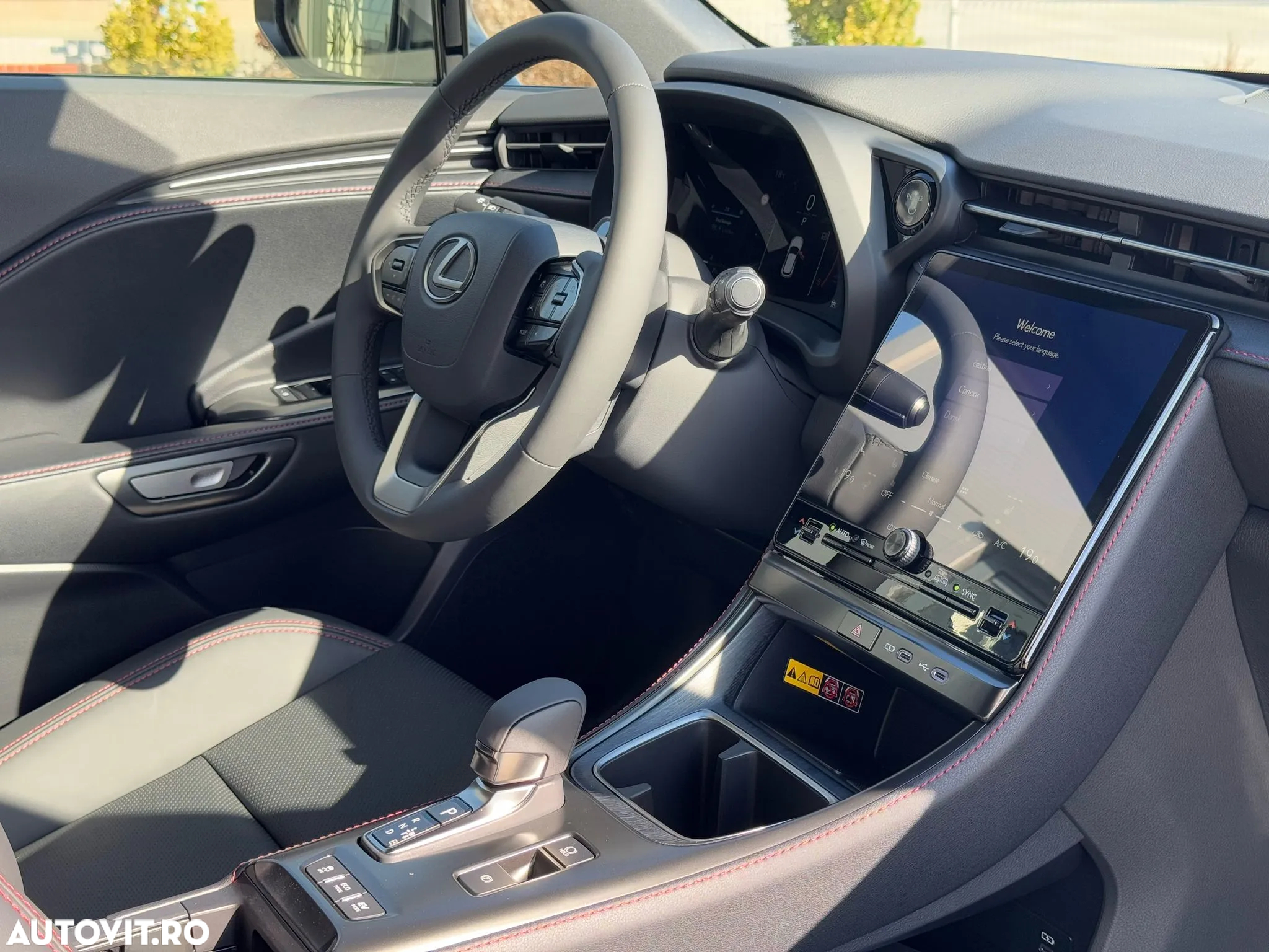 Lexus LBX 1.5 HEV 4x2 CVT Emotion - 24