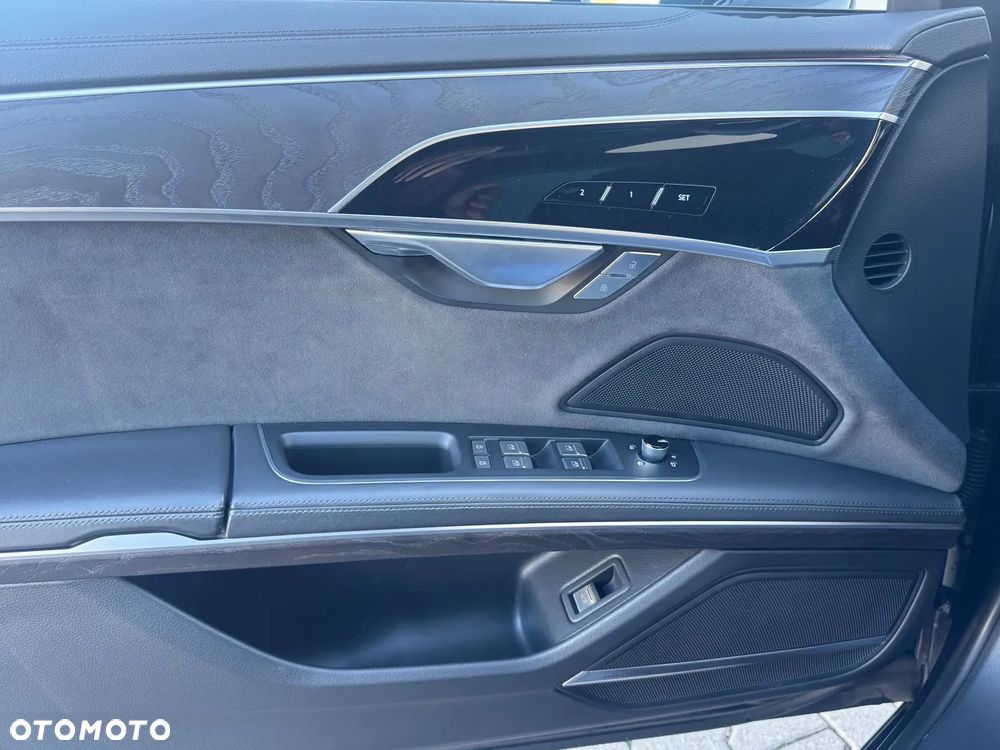 Audi A8 - 17