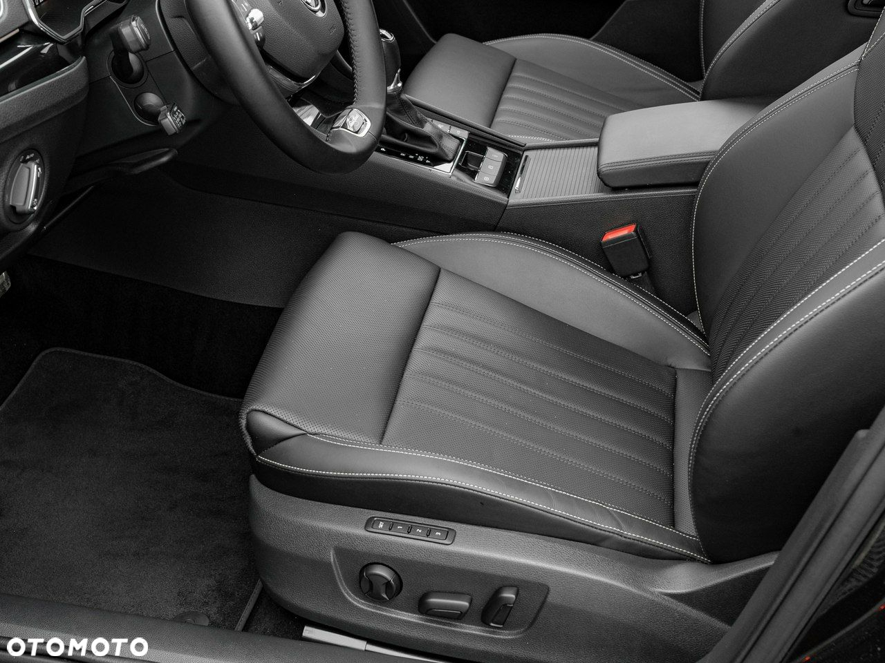 Skoda Superb 2.0 TSI 4x4 L&K DSG - 14