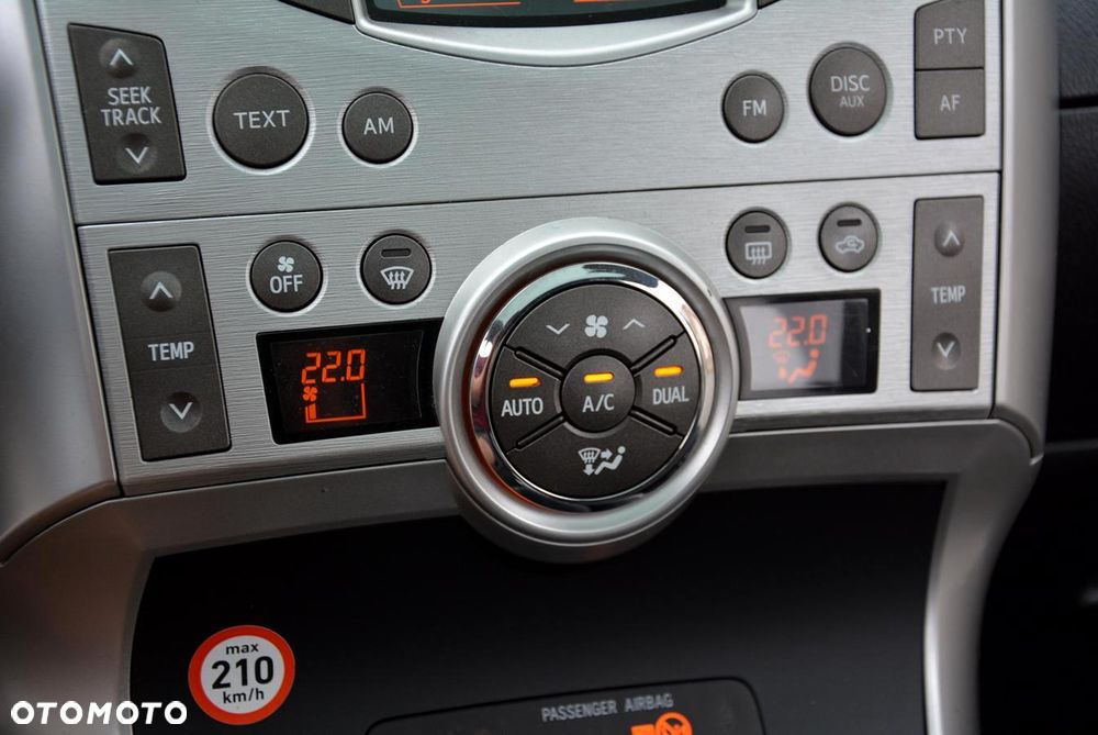 Toyota Verso 2.0 D-4D Premium - 21