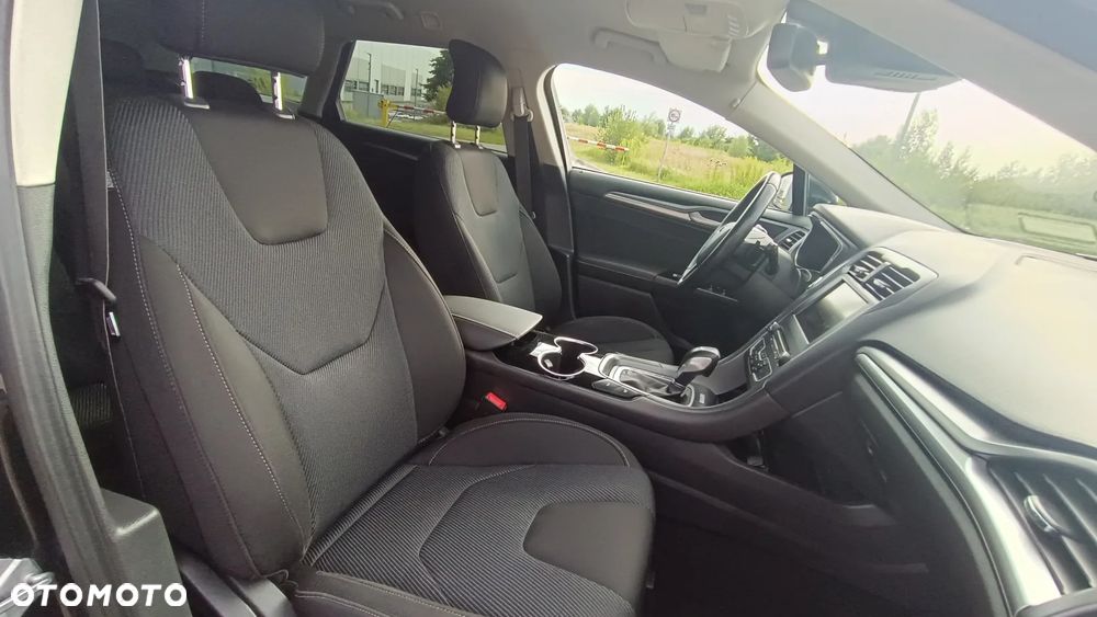Ford Mondeo 2.0 EcoBoost Titanium - 10