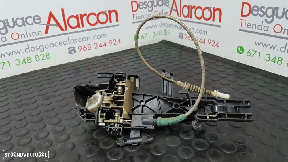 PUXADOR EXTERIOR TRASEIRO ESQUERDO BMW SERIE 1 BERLINA (E81/E87) 120D - 2