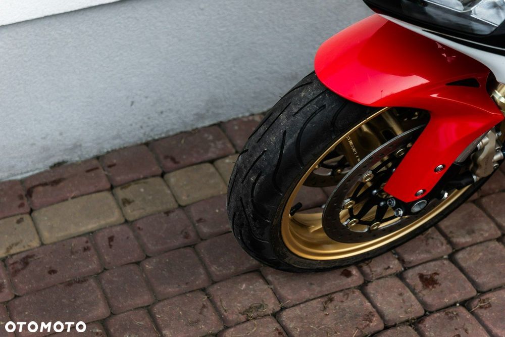 Honda CBR - 9