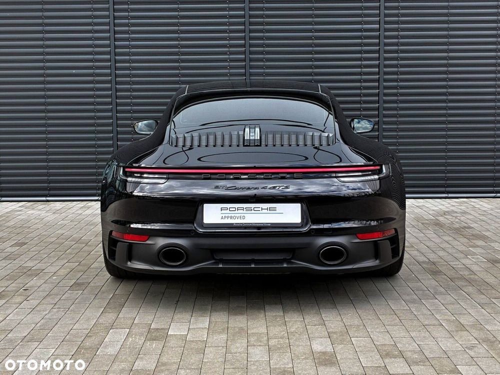Porsche 911 Carrera 4 GTS - 5